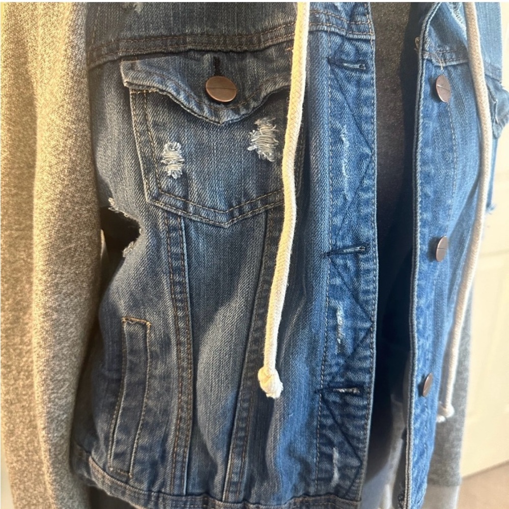 Denim jacket - Picture 2 of 6